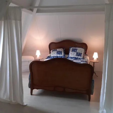 Les Volets Bleus, Family Holiday home