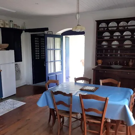 Les Volets Bleus, Family Holiday home *